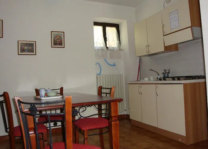 Affitta Il Ruscello Apartmanhotel Scheggino