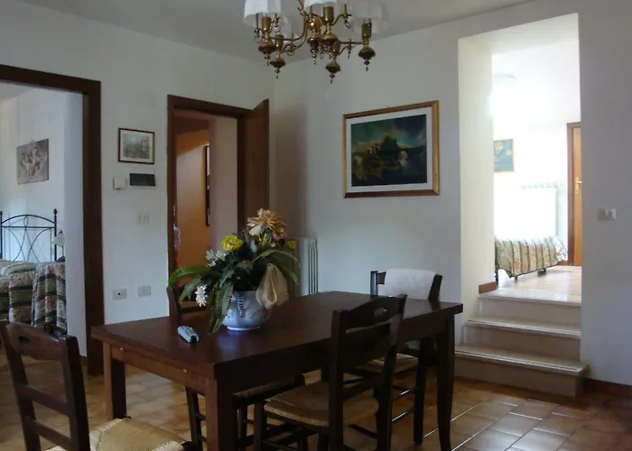 Affitta Il Ruscello Apartmanhotel Scheggino